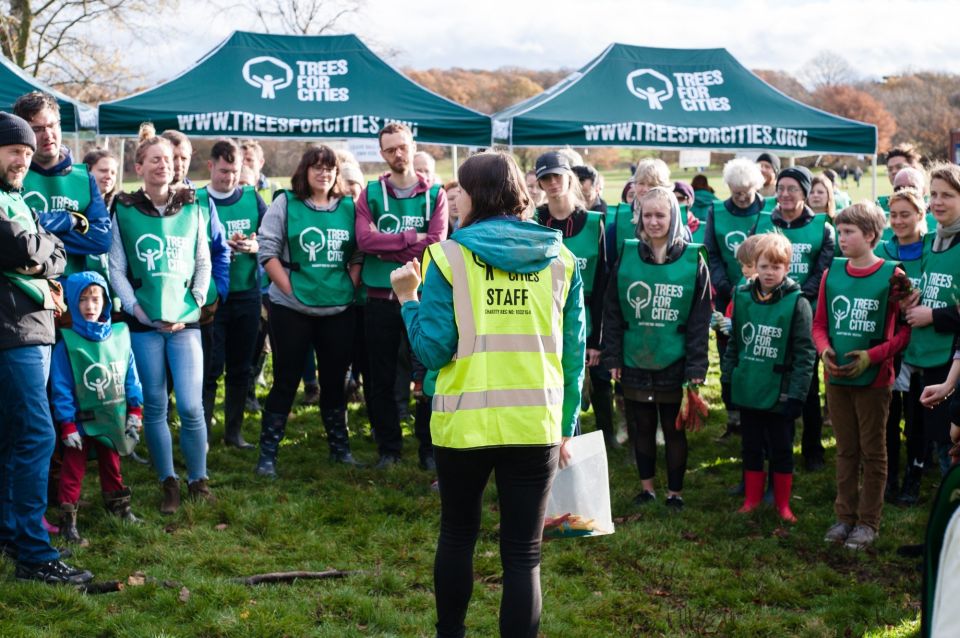 3 Beckenham Place Park planting day 2 Dec 2018 Photo by Luca Radek